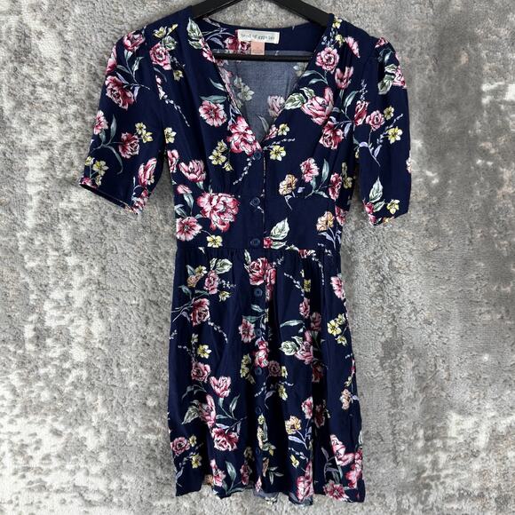 Band of Gypsies Dresses & Skirts - Band Of Gypsies Size XS Dark Floral Print V Neck Mini Fit Flared Dress Navy